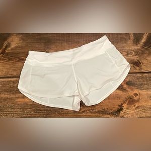 LULULEMON 2.5 in speed up shorts - White (not dingy, very bright)